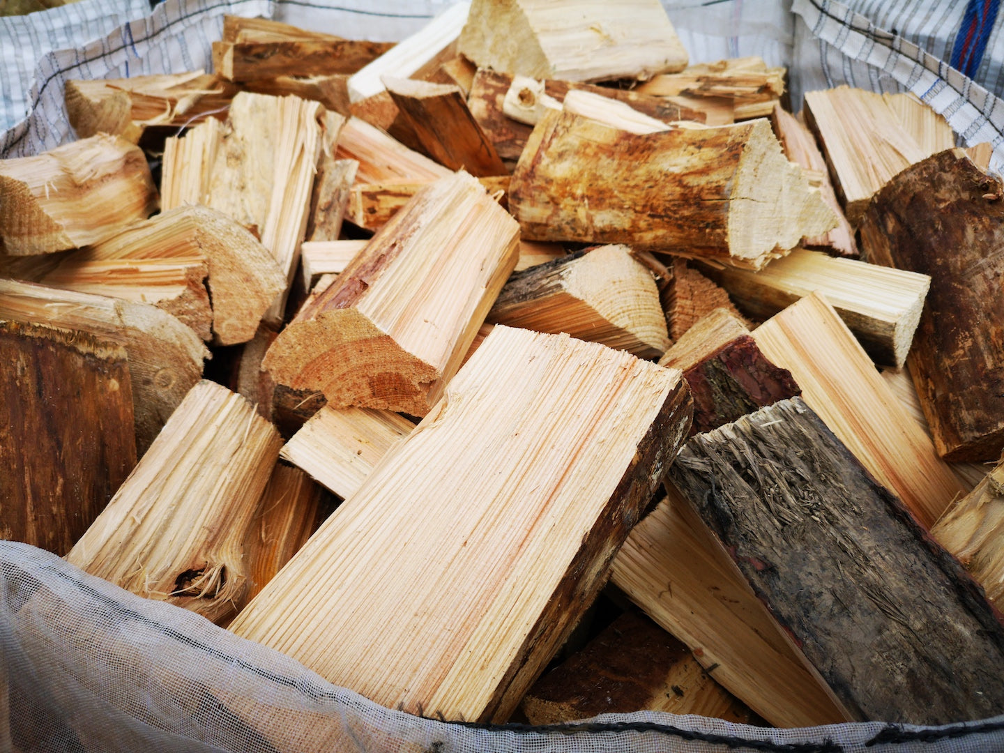 Dumpy Bag of Kiln Dried Softwood Firewood – Tees Valley Firewood